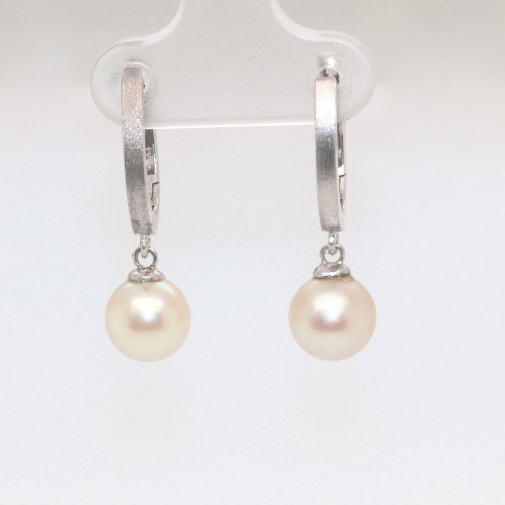 white gold pearl earrings akoya